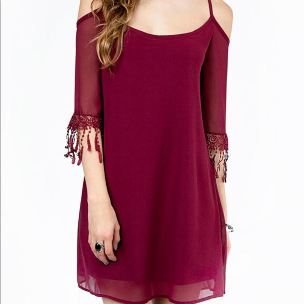 Tobi Maroon Off Crotchet Mini Dress